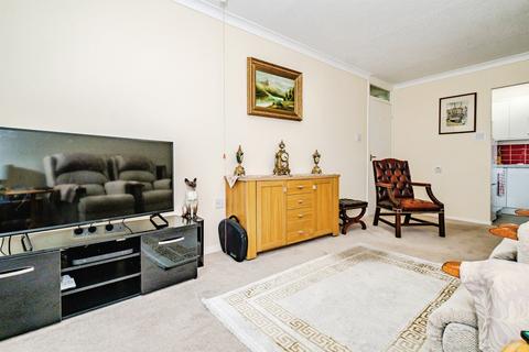 1 bedroom flat for sale, Freshbrook Road, Lancing