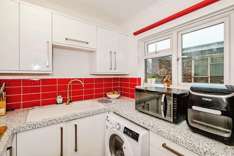 1 bedroom flat for sale, Freshbrook Road, Lancing