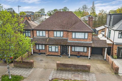 Dalkeith Grove, Stanmore, HA7