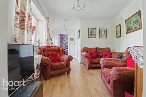 1 bedroom semi-detached bungalow for sale, Rayleigh Road, LEIGH-ON-SEA