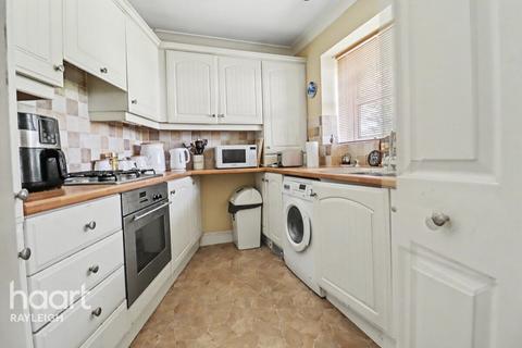 1 bedroom semi-detached bungalow for sale, Rayleigh Road, LEIGH-ON-SEA