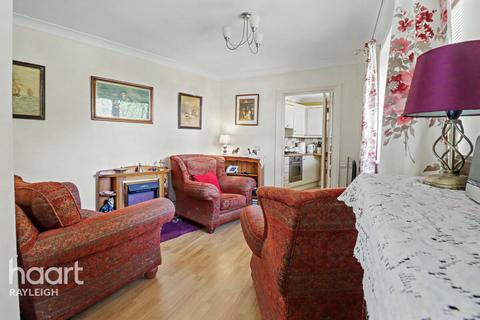 1 bedroom semi-detached bungalow for sale, Rayleigh Road, LEIGH-ON-SEA