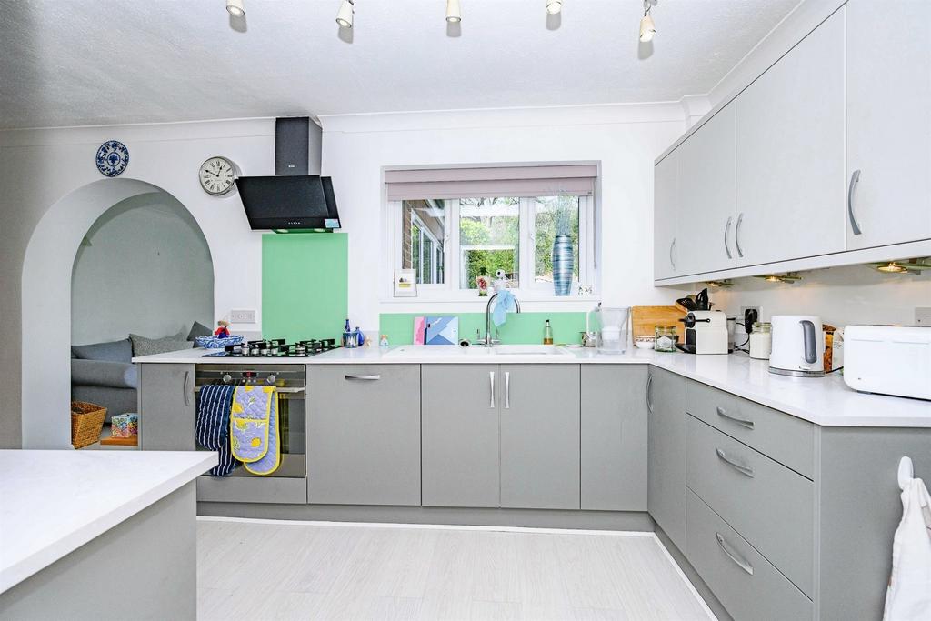 House in St. Albans - View 2