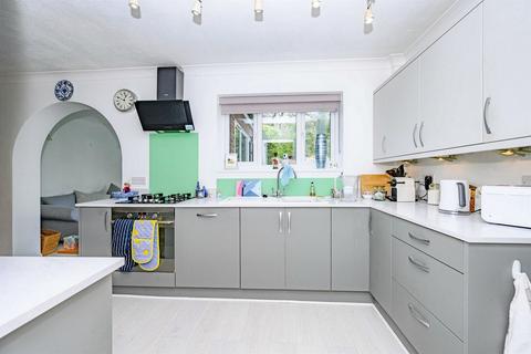 4 bedroom semi-detached house for sale, Beech Road, St. Albans