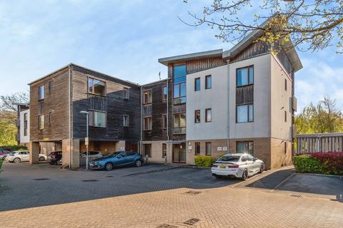 Cowleaze, Chippenham