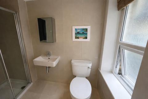 Studio to rent, Ballards Lane, Finchley, London, N3