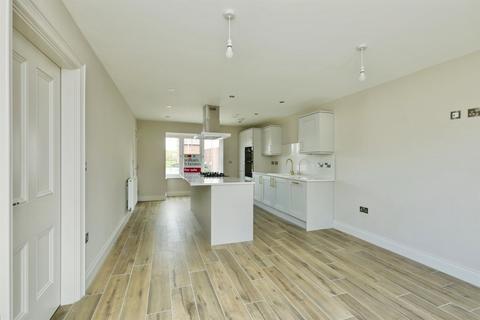 4 bedroom detached house for sale, Hazel Grove, Retford