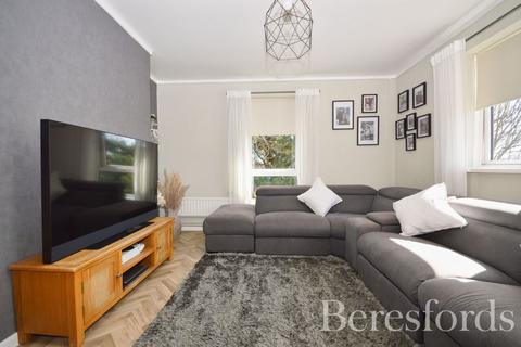 2 bedroom apartment for sale, Prospect Place, Collier Row, RM5