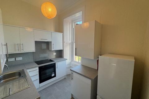 2 bedroom flat to rent, Thistle Place, Edinburgh EH11