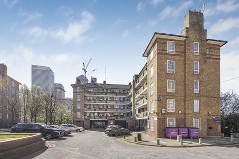 Wades Place, London E14