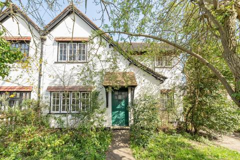 2 bedroom semi-detached house for sale, Chantry Road, Harrow