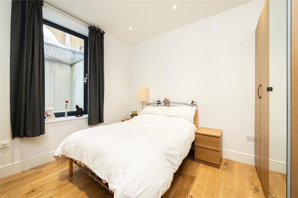 Bedroom (Flat)