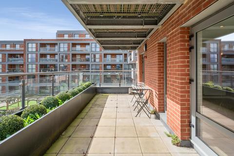 undefined, Lighterage Court, High Street TW8