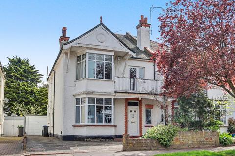 5 bedroom semi-detached house for sale, Clieveden Road, Thorpe Bay SS1