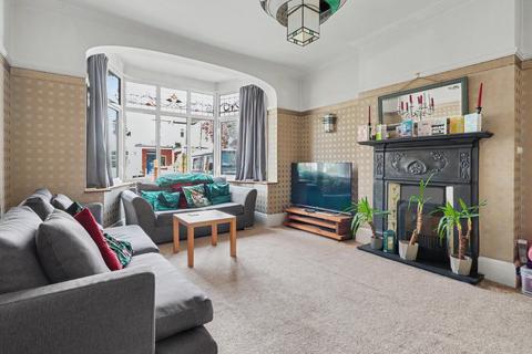 5 bedroom semi-detached house for sale, Clieveden Road, Thorpe Bay SS1