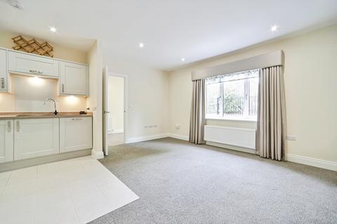 2 bedroom bungalow for sale, Adel Manor Gardens, Yorkshire LS16
