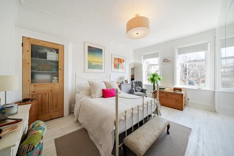 6 bedroom detached house for sale, Riggindale Road, Tooting Bec Common, London, SW16
