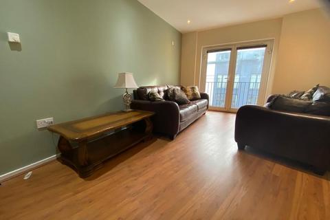 2 bedroom flat to rent, Parade, Leamington Spa, CV32