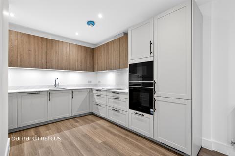 undefined, Chase Side, London, N14