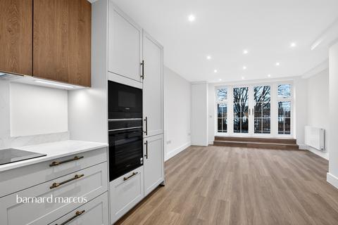 undefined, Chase Side, London, N14