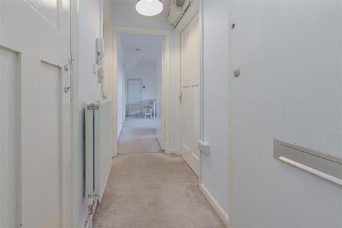1 bedroom flat for sale, South End Close, Hampstead NW3