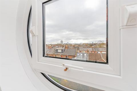 1 bedroom flat for sale, South End Close, Hampstead NW3