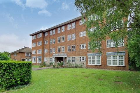 2 bedroom flat to rent, Wimbledon Park Side, Wimbledon Common, London, SW19