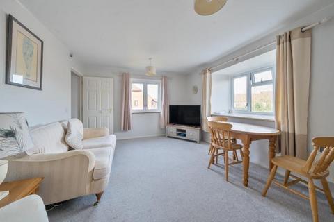 2 bedroom apartment for sale, Stuart Court, Amersham