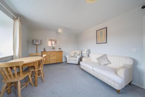 2 bedroom apartment for sale, Stuart Court, Amersham