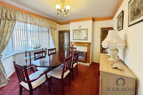 3 bedroom semi-detached house to rent, Kings Avenue, Oldbury B69