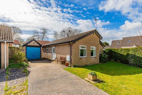 2 bedroom detached bungalow for sale, Despenser Road, Sully CF64