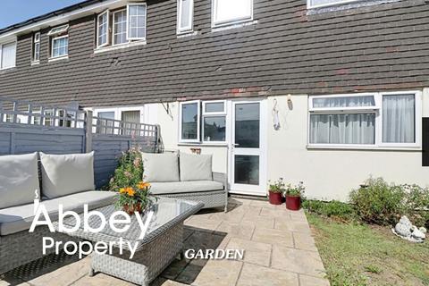 3 bedroom house to rent, Julius Gardens, Luton, LU3