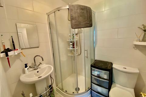 2 bedroom barn conversion to rent, The Barns Rushden Road, Bedford, MK44