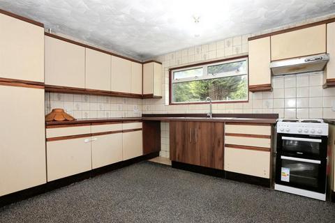 3 bedroom property to rent, Clipston Walk, Peterborough, PE3