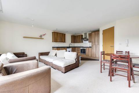2 bedroom flat for sale, Henconner Lane, Bramley, Leeds, West Yorkshire, LS13