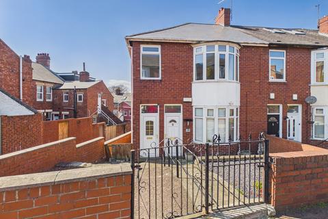 3 bedroom flat for sale, Silverdale Terrace, Gateshead, NE8