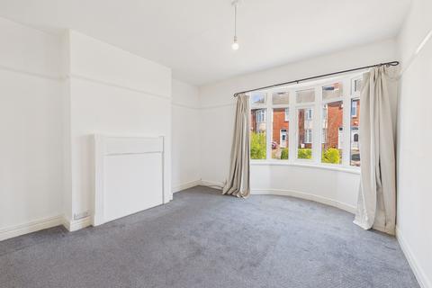 3 bedroom flat for sale, Silverdale Terrace, Gateshead, NE8