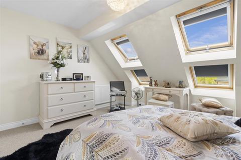 3 bedroom townhouse for sale, Hedley Way, Hailsham