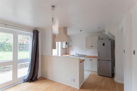 3 bedroom terraced house to rent, Elmhurst Close, Haverhill CB9