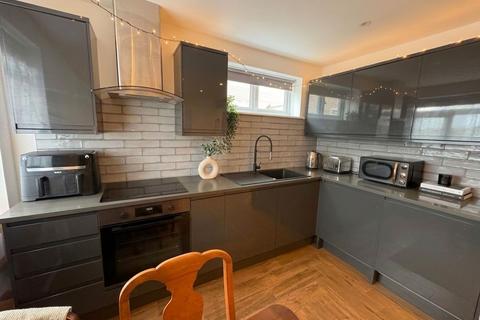 2 bedroom flat to rent, Hatherley Road, Sidcup, DA14