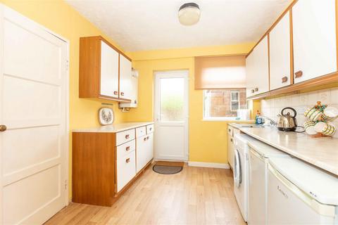 3 bedroom terraced house for sale, May Close, Goring-By-Sea
