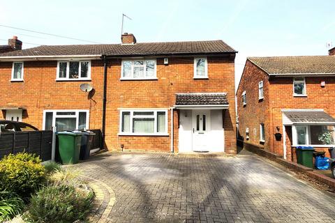 3 bedroom semi-detached house to rent, Ferndale Road, Oldbury B68