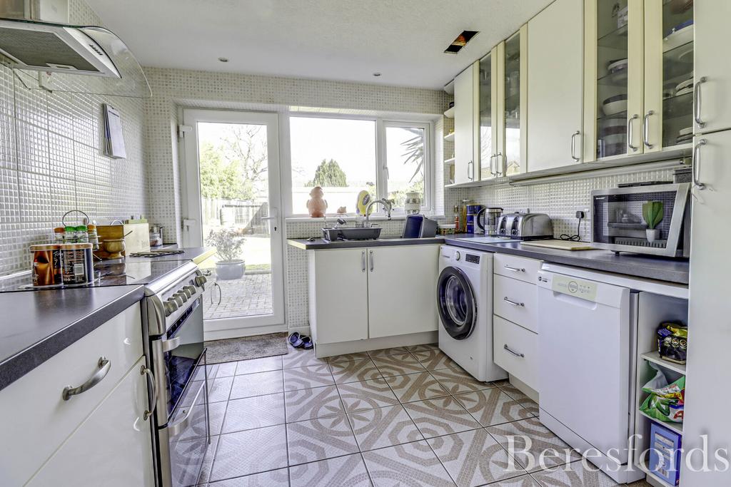 Broad Meadow, Kelvedon Hatch, CM15 3 bed semi-detached house for sale ...