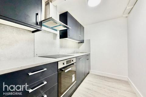 1 bedroom in a house share to rent, BILLS INCLUSIVE(APART FROM ELECTRICITY) ROOMS, OLDBURY