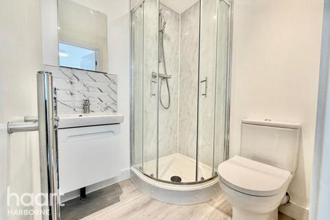1 bedroom apartment to rent, EN SUITE ROOMS, OLDBURY
