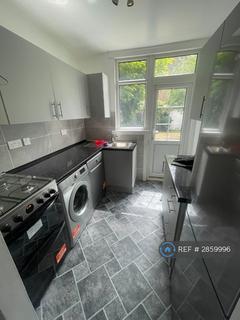 3 bedroom semi-detached house to rent, Cranleigh Gardens, Barking, IG11