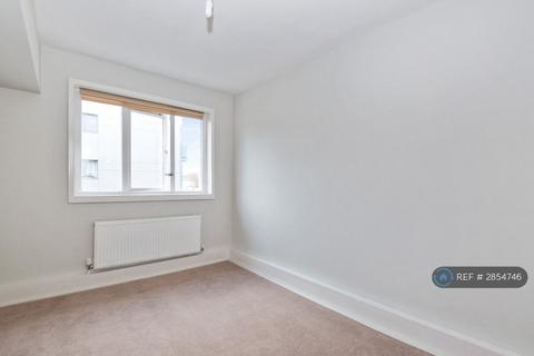 2 bedroom flat to rent, Rutland Road, London, E9