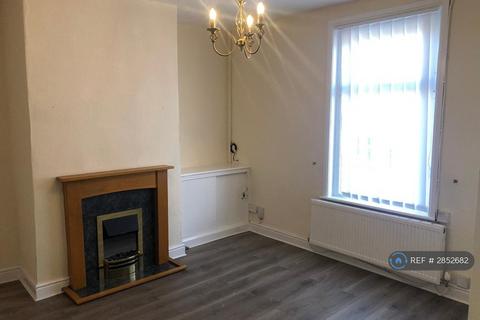 2 bedroom terraced house to rent, School Street, Bamber Bridge, Preston, PR5