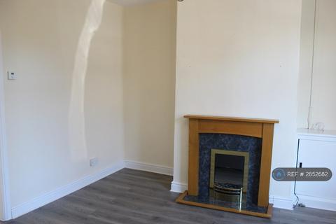 2 bedroom terraced house to rent, School Street, Bamber Bridge, Preston, PR5