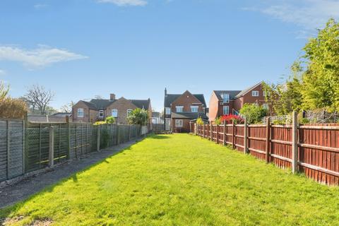 3 bedroom semi-detached house for sale, Alan Road, IPSWICH